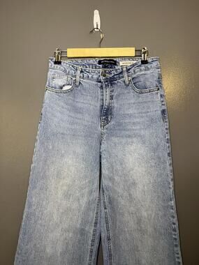 BCBGeneration High Rise Wide Leg Jeans Womens 28 Light Wash Blue Raw Hem Denim